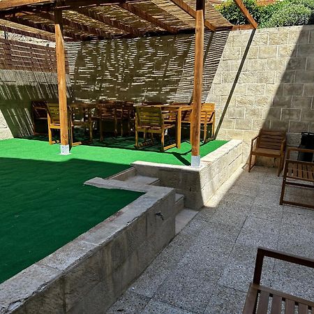 Bohobos Hostel Антиб Экстерьер фото