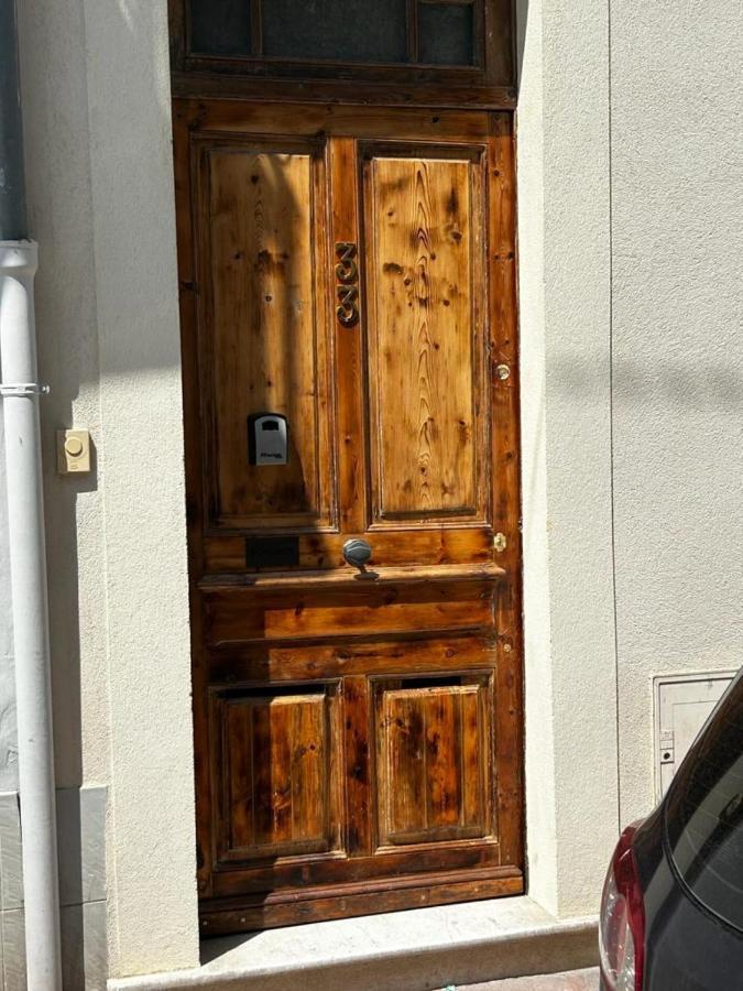 Bohobos Hostel Антиб Экстерьер фото