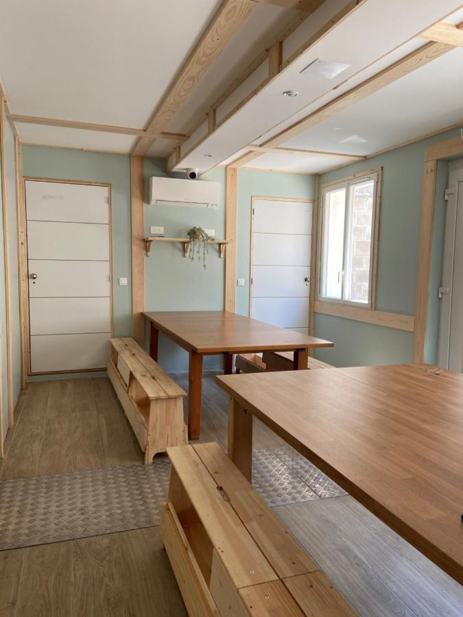 Bohobos Hostel Антиб Экстерьер фото
