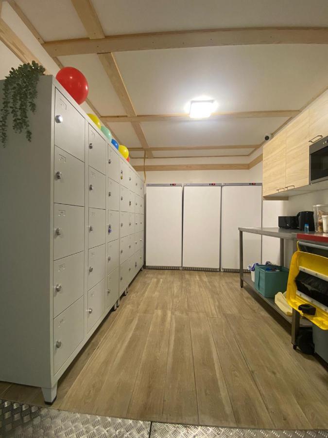 Bohobos Hostel Антиб Экстерьер фото