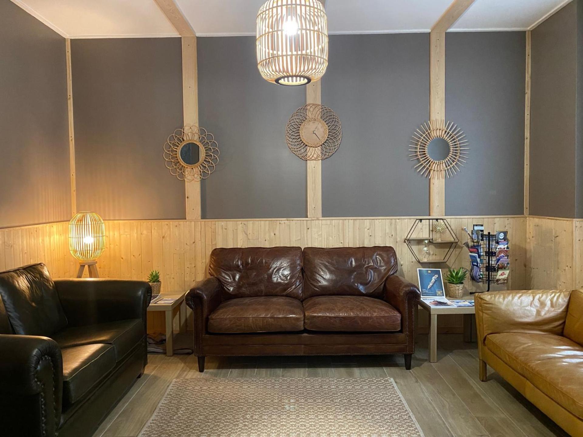 Bohobos Hostel Антиб Экстерьер фото