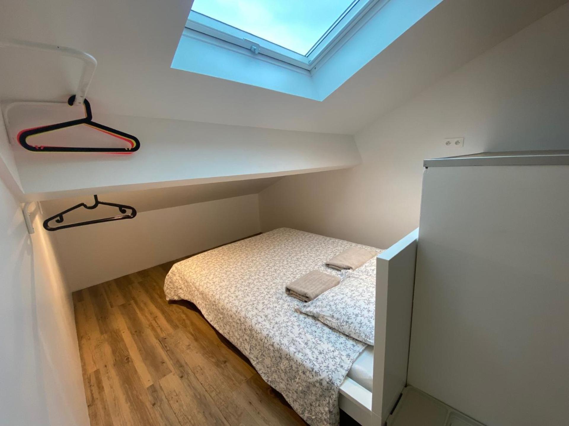 Bohobos Hostel Антиб Экстерьер фото